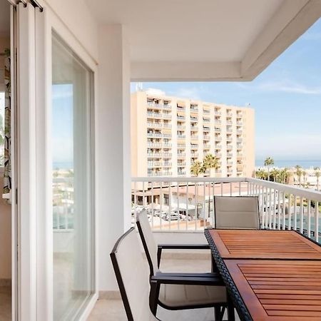 Amplio Con Vistas Al Mar Y Piscina En Benalmadena Lejlighed Eksteriør billede