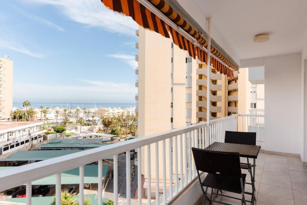 Amplio Con Vistas Al Mar Y Piscina En Benalmadena Lejlighed Eksteriør billede