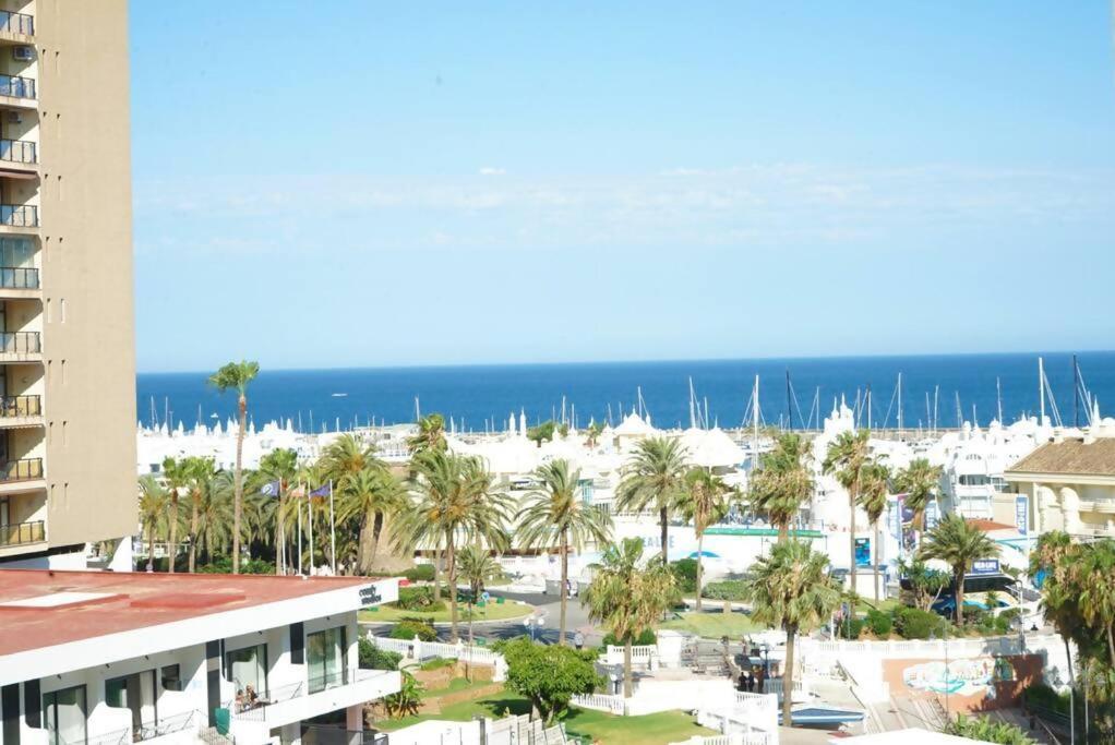Amplio Con Vistas Al Mar Y Piscina En Benalmadena Lejlighed Eksteriør billede