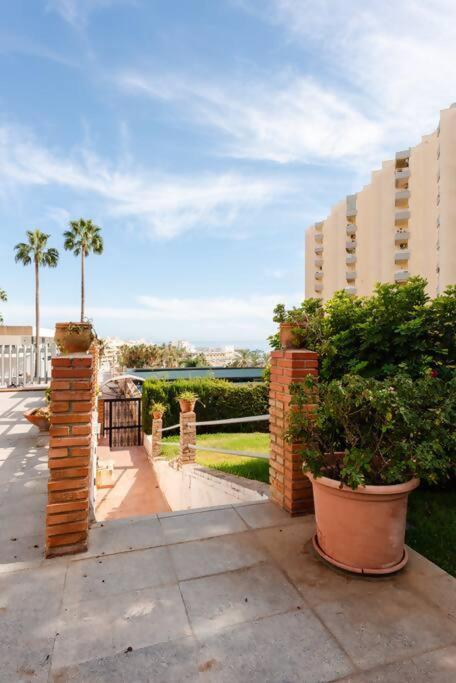 Amplio Con Vistas Al Mar Y Piscina En Benalmadena Lejlighed Eksteriør billede