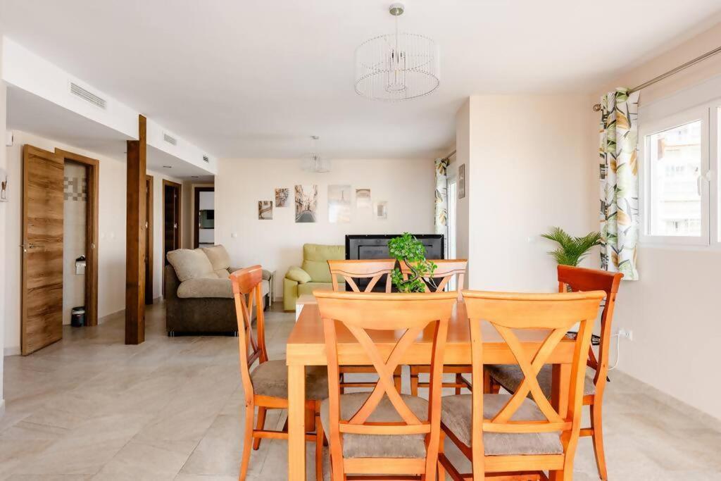 Amplio Con Vistas Al Mar Y Piscina En Benalmadena Lejlighed Eksteriør billede