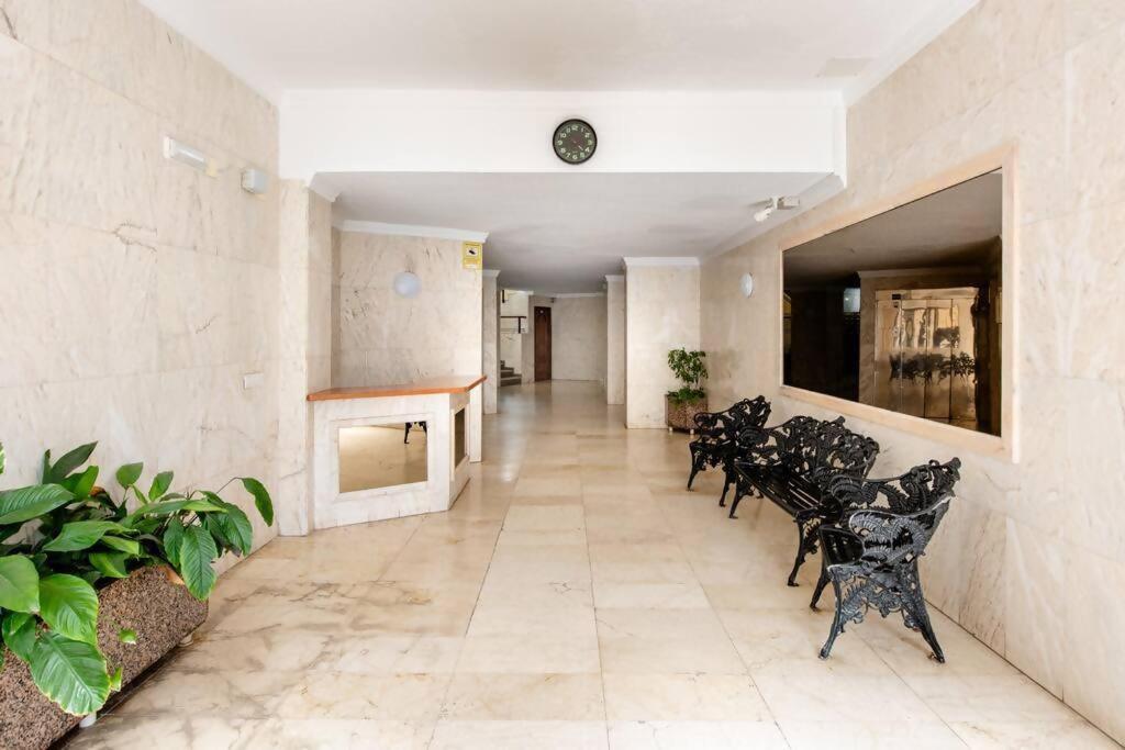 Amplio Con Vistas Al Mar Y Piscina En Benalmadena Lejlighed Eksteriør billede