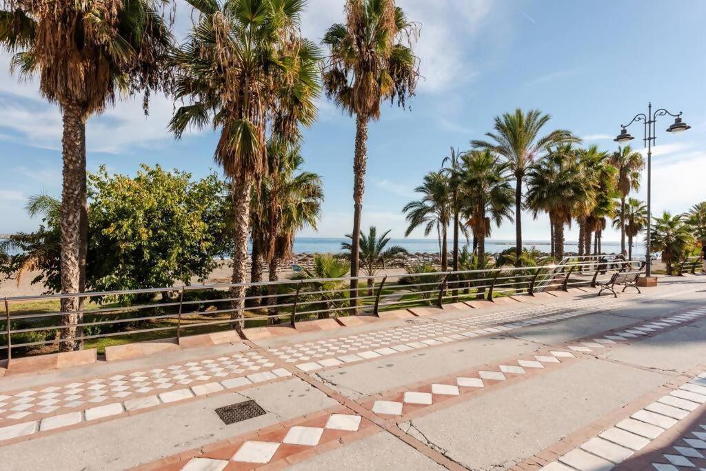 Amplio Con Vistas Al Mar Y Piscina En Benalmadena Lejlighed Eksteriør billede